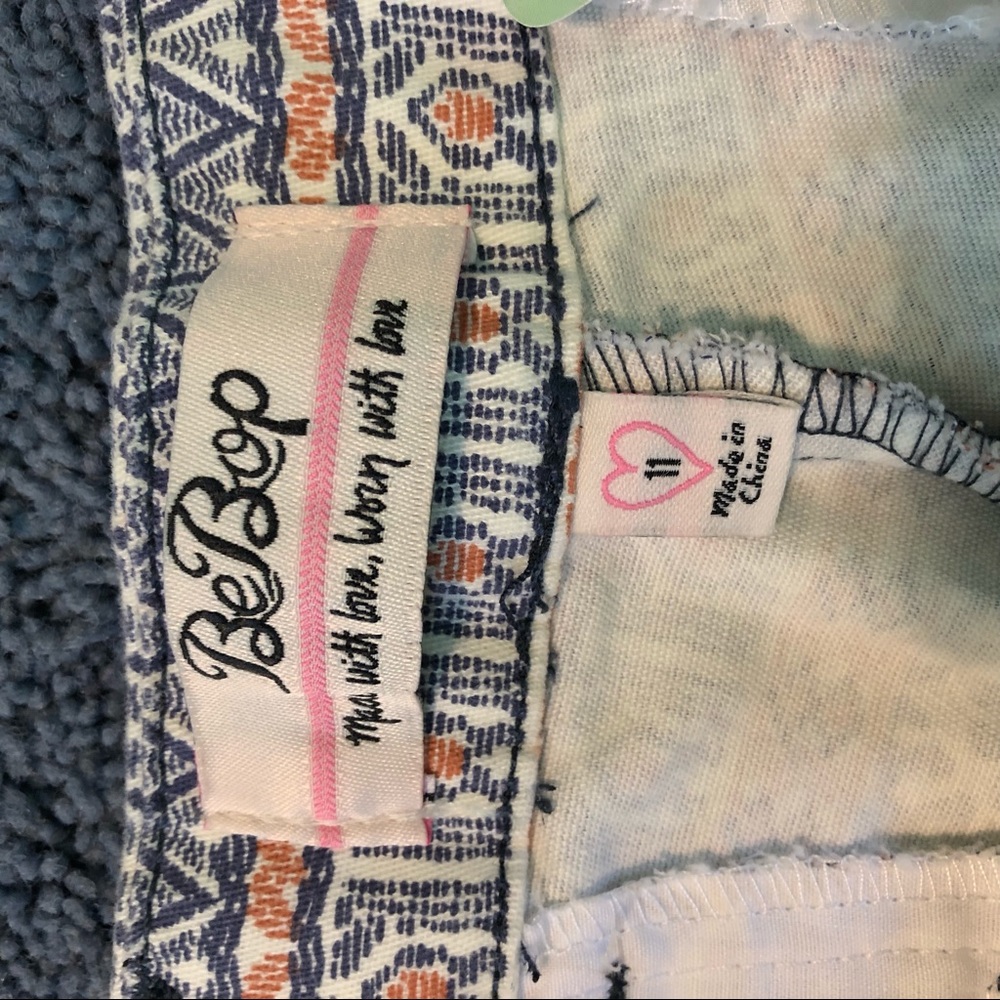 Shorts - Picture 4 of 5